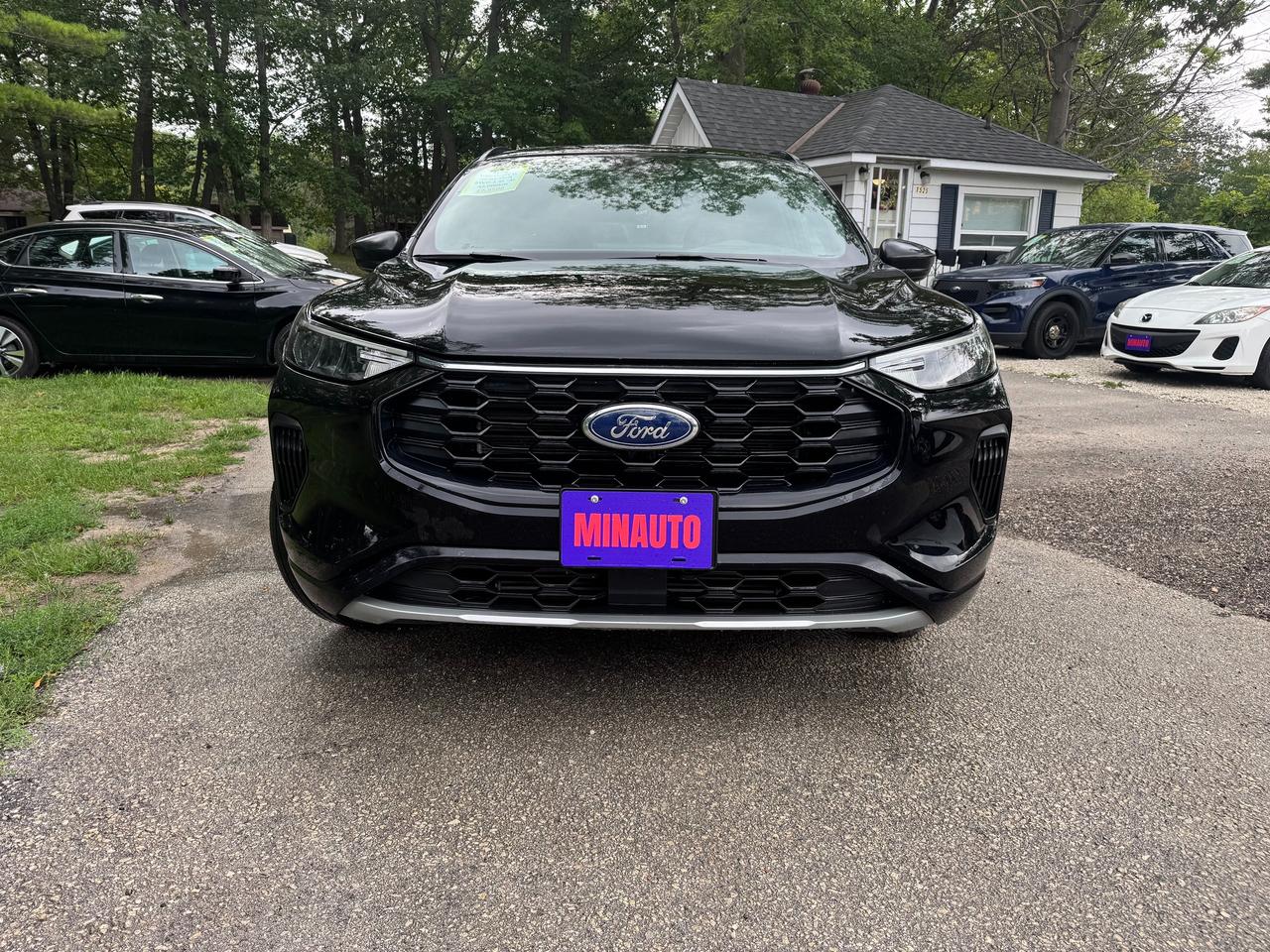 2024 Ford Escape ST-Line Photo1