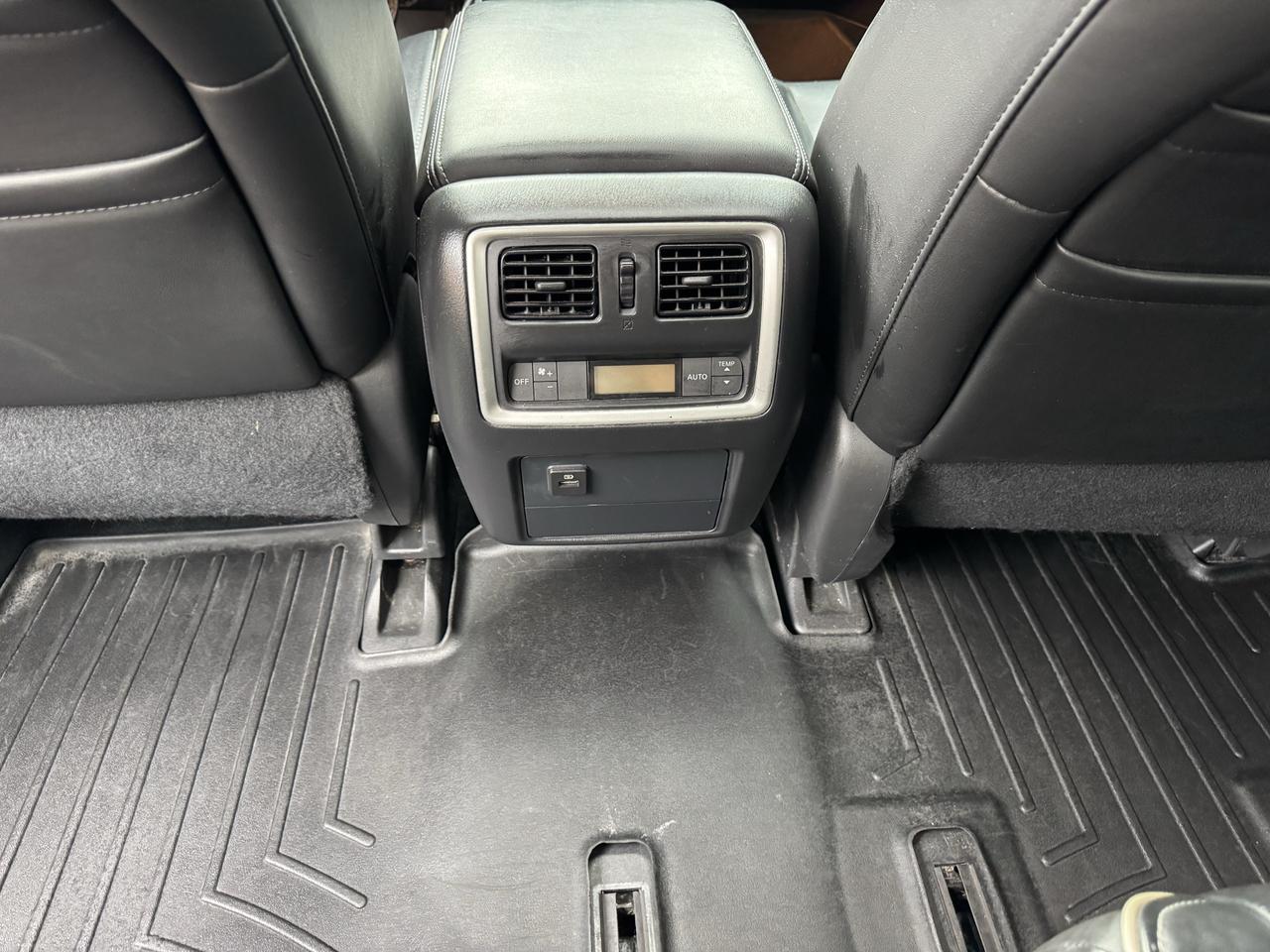 2017 Infiniti QX60 AWD - Photo #11