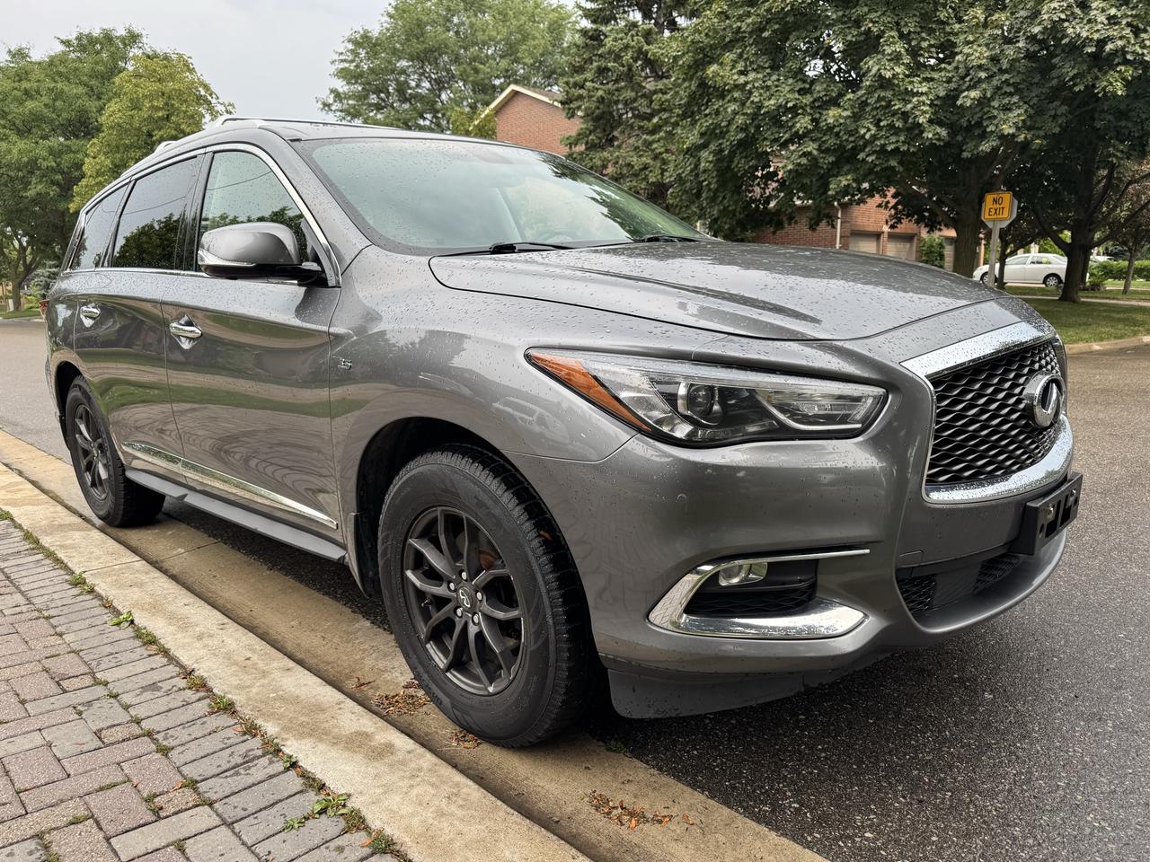 2017 Infiniti QX60 AWD - Photo #18