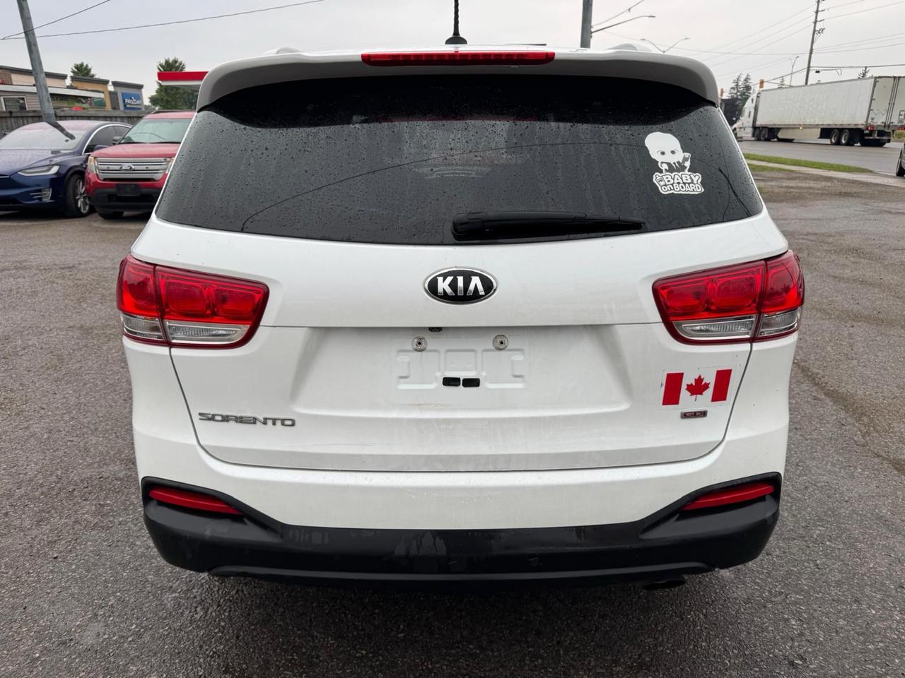2018 Kia Sorento LX, NO ACCIDENTS, 4 CYLINDER, CERTIFIED Photo