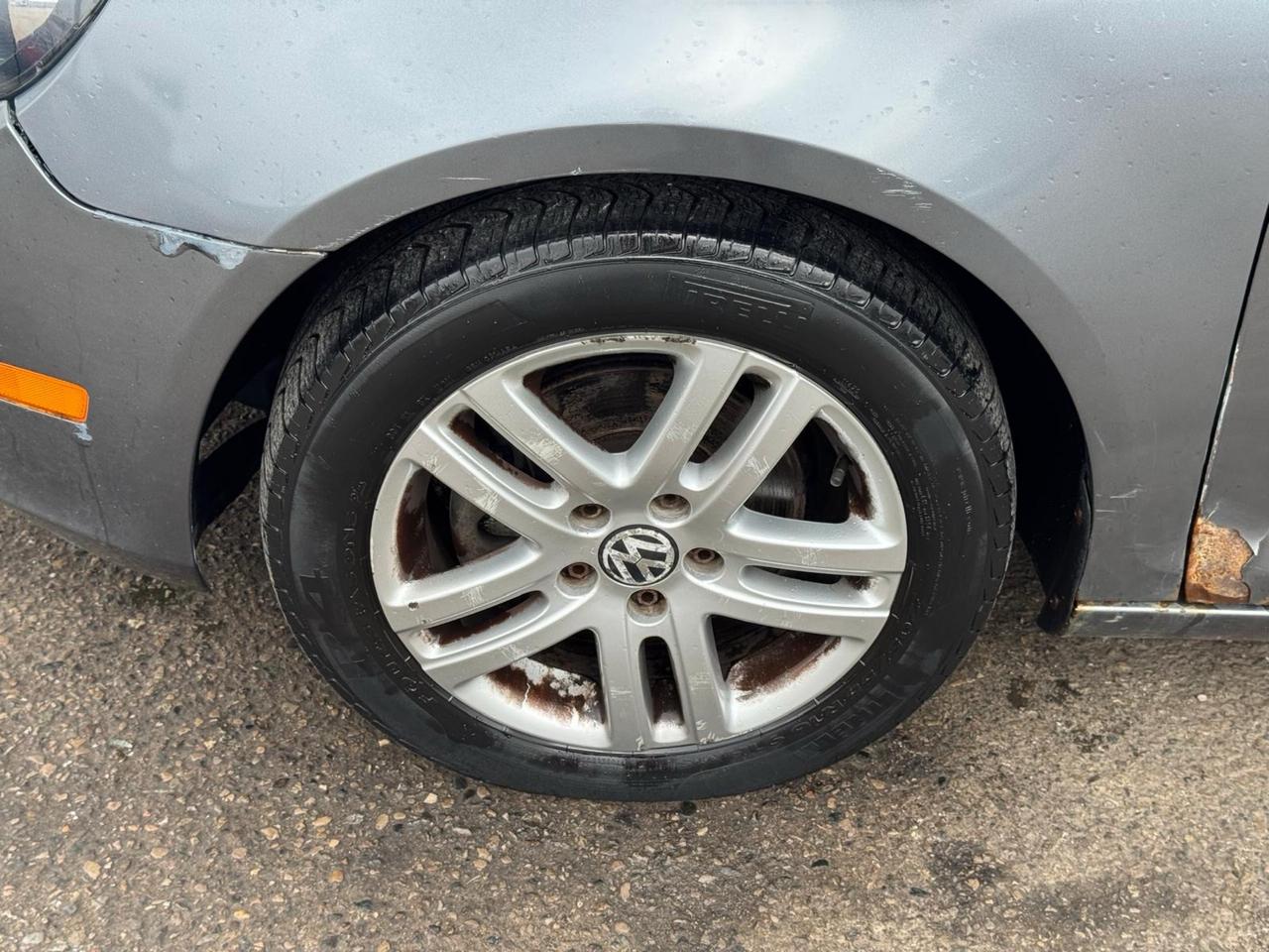 2011 Volkswagen Golf Wagon AS IS, Trendline, MANUAL, RUNS WELL Photo
