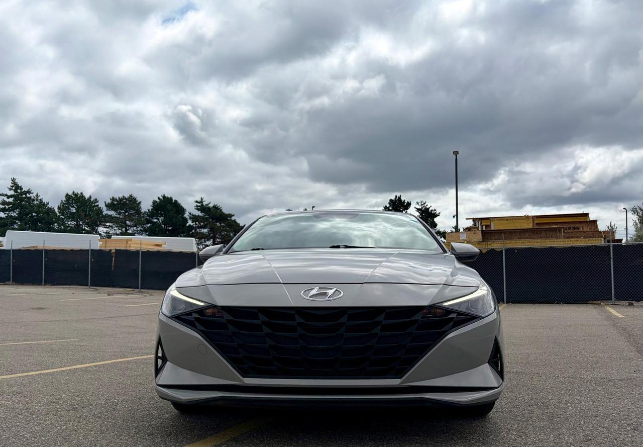 2022 Hyundai Elantra Preferred
