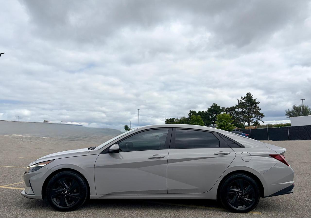 2022 Hyundai Elantra Preferred - Photo #2