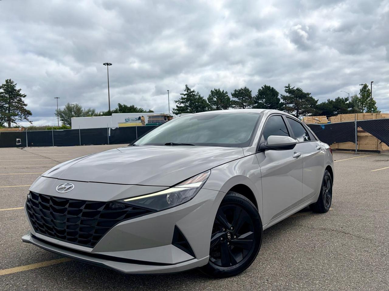 2022 Hyundai Elantra Preferred Photo2