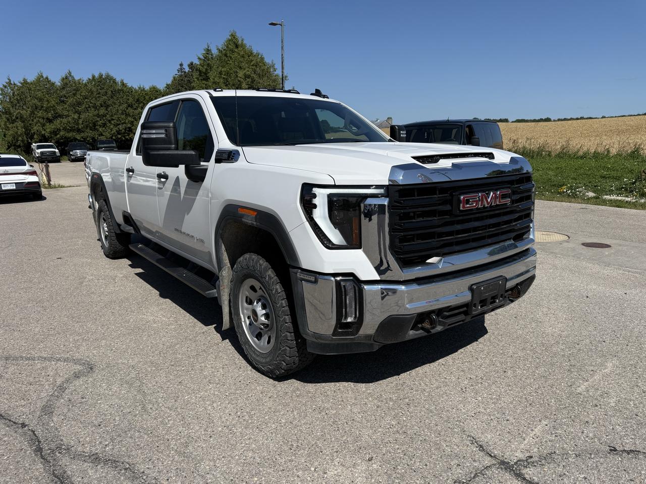Used 2024 GMC Sierra 2500 Pro 6.6L 4x4 long box 6 passangers factory new car warranty for sale in Waterloo, ON