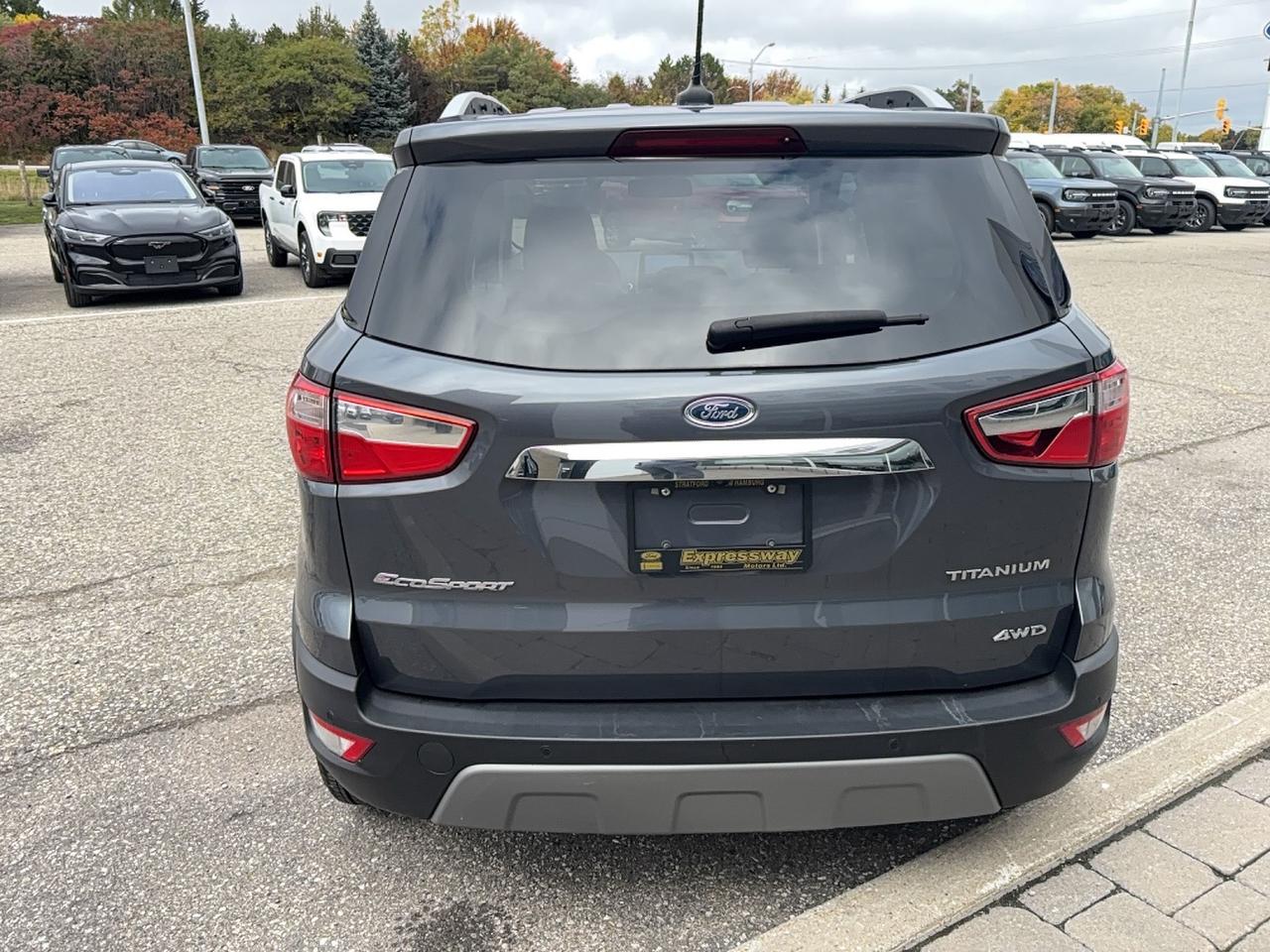 2022 Ford EcoSport TITANIUM, HEATED WHEEL, 17'S, SPORT DECAL! LOW KMS Photo