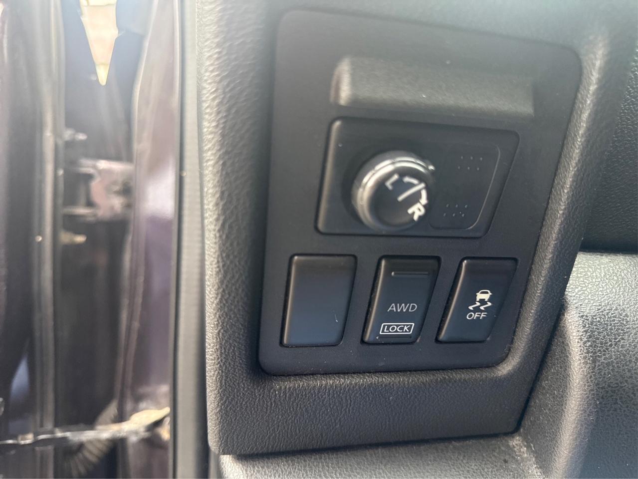 2011 Nissan Rogue SV Photo