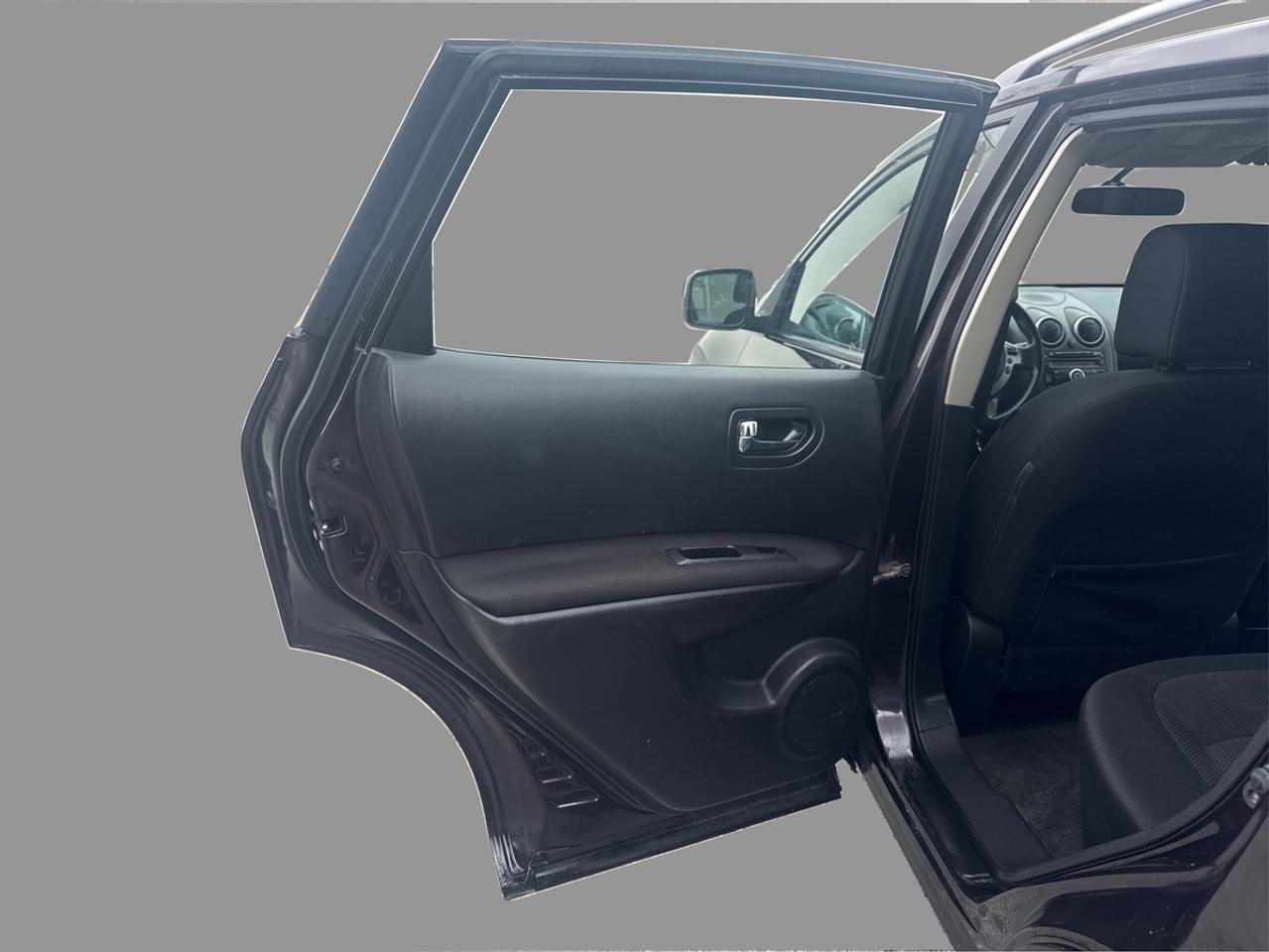 2011 Nissan Rogue SV Photo
