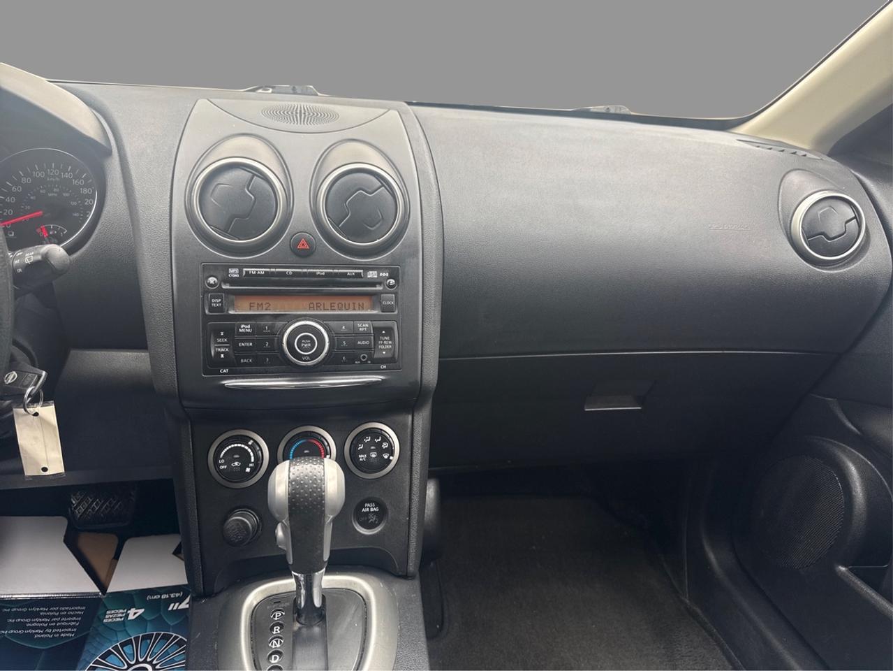 2011 Nissan Rogue SV Photo