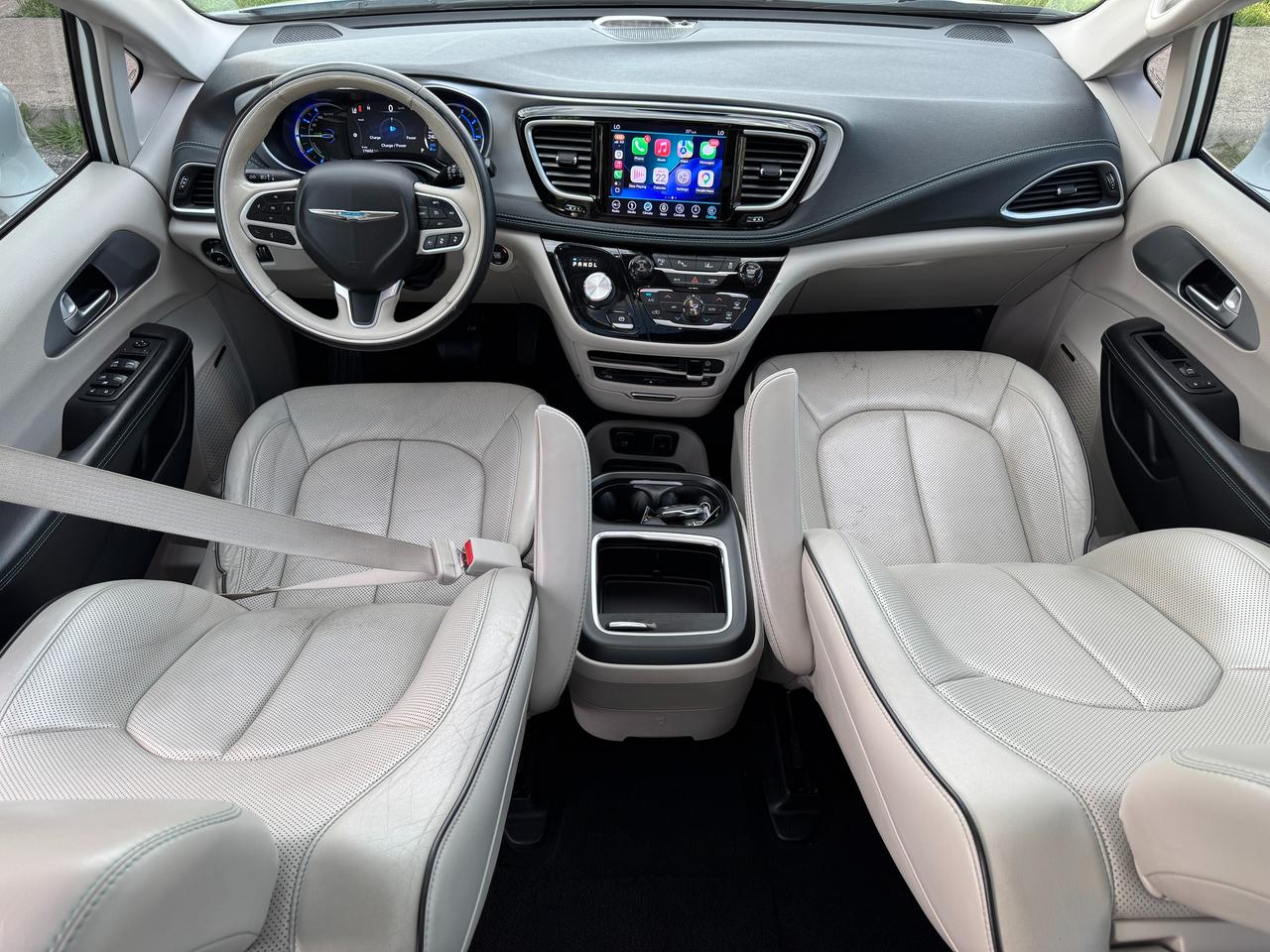 2018 Chrysler Pacifica Hybrid Limited HYBRID+8 Pass+DVDs+Roof+CLEAN CARFAX Photo1