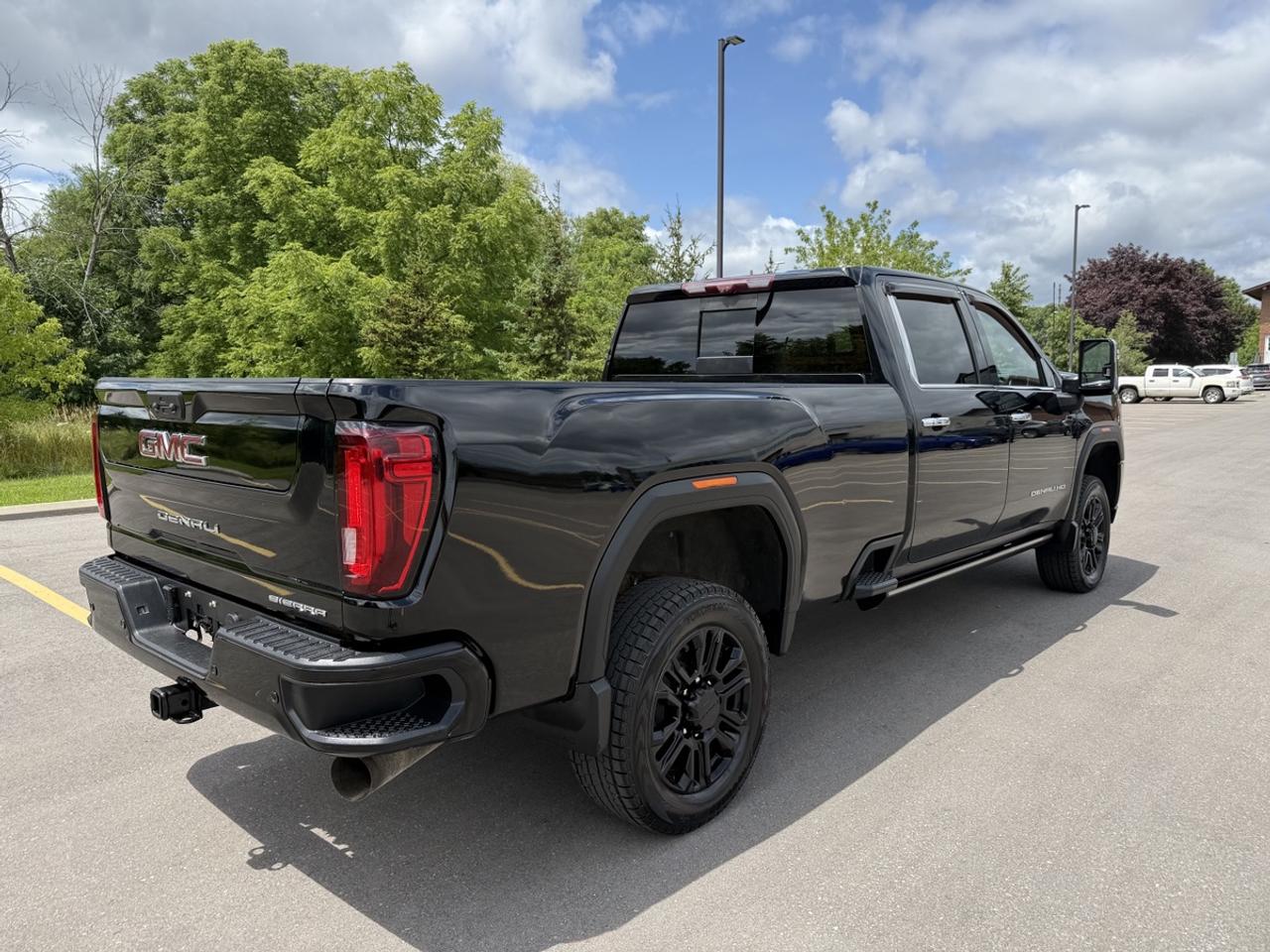 2021 GMC Sierra 2500 HD DENALI Photo