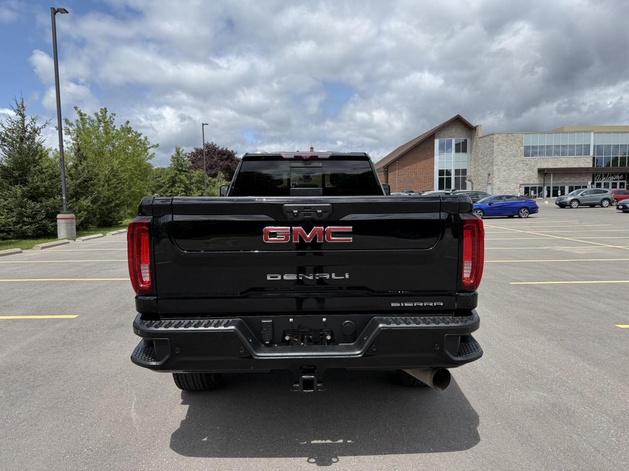 2021 GMC Sierra 2500 HD DENALI Photo