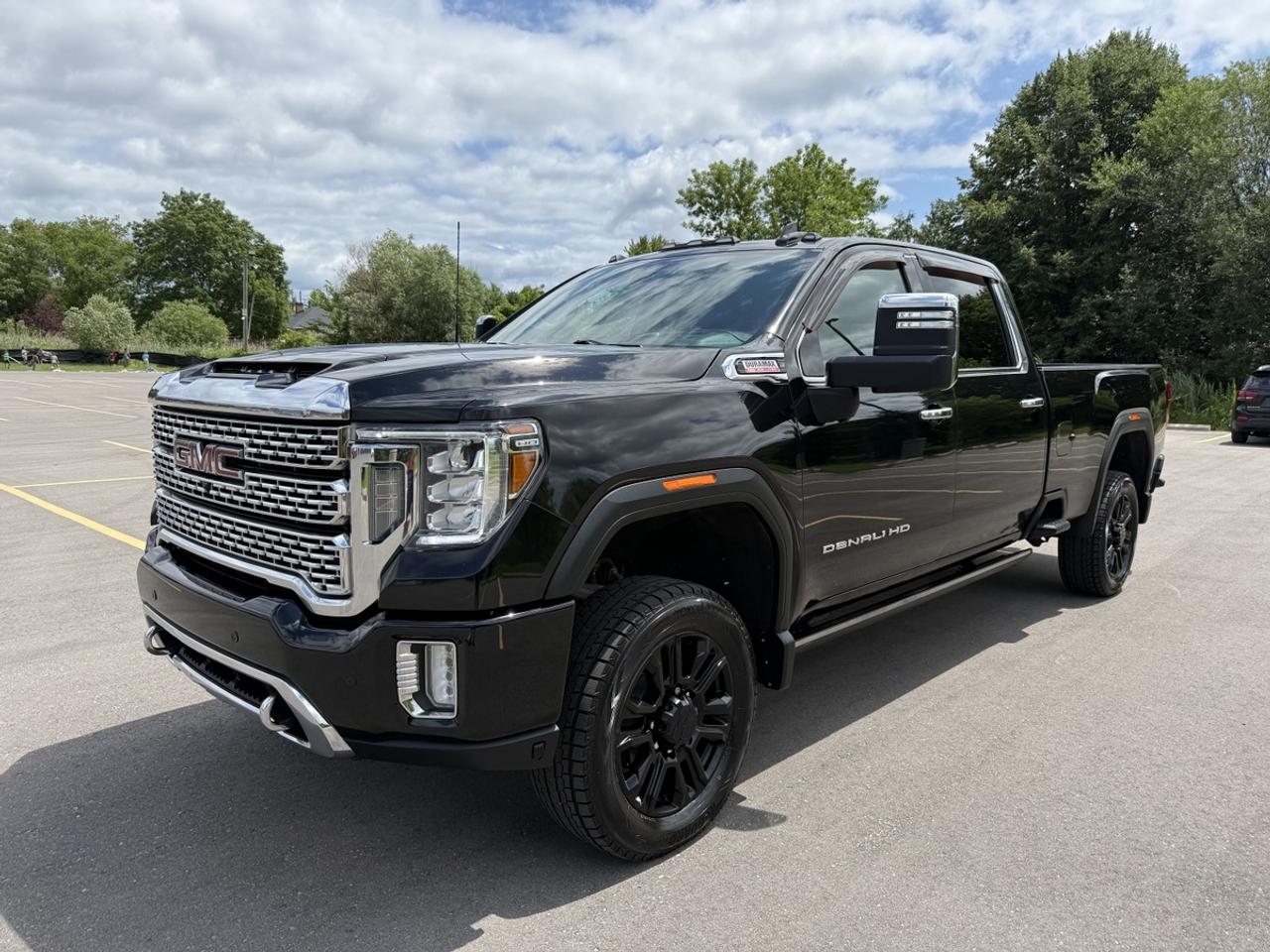 2021 GMC Sierra 2500 HD DENALI Photo