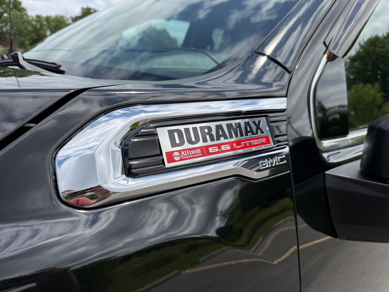 2021 GMC Sierra 2500 HD DENALI Photo