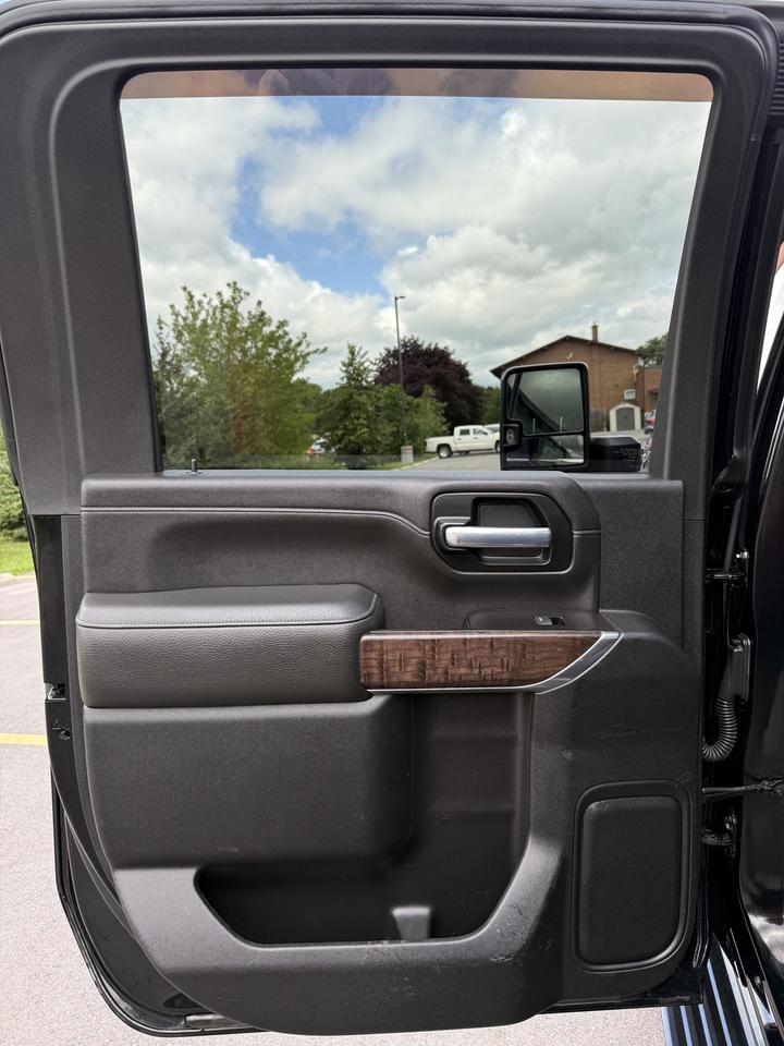 2021 GMC Sierra 2500 HD DENALI Photo