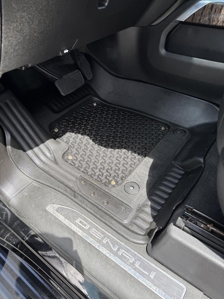 2021 GMC Sierra 2500 HD DENALI Photo