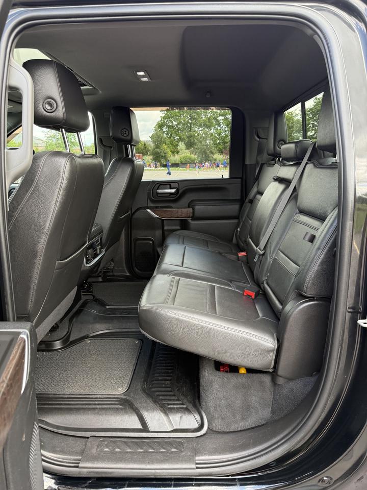 2021 GMC Sierra 2500 HD DENALI Photo