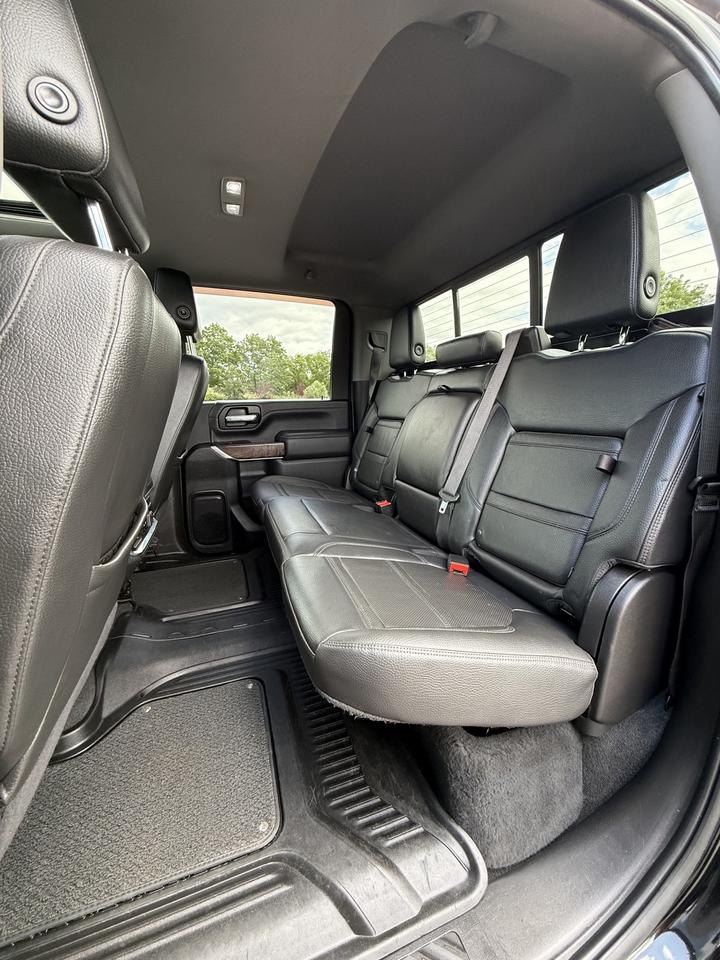 2021 GMC Sierra 2500 HD DENALI Photo