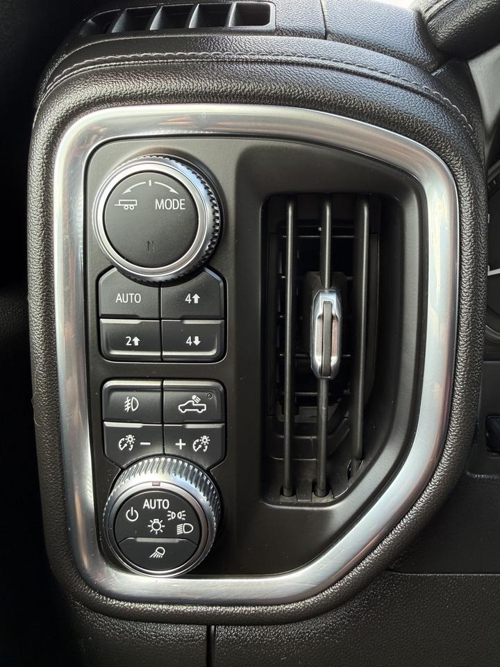 2021 GMC Sierra 2500 HD DENALI Photo