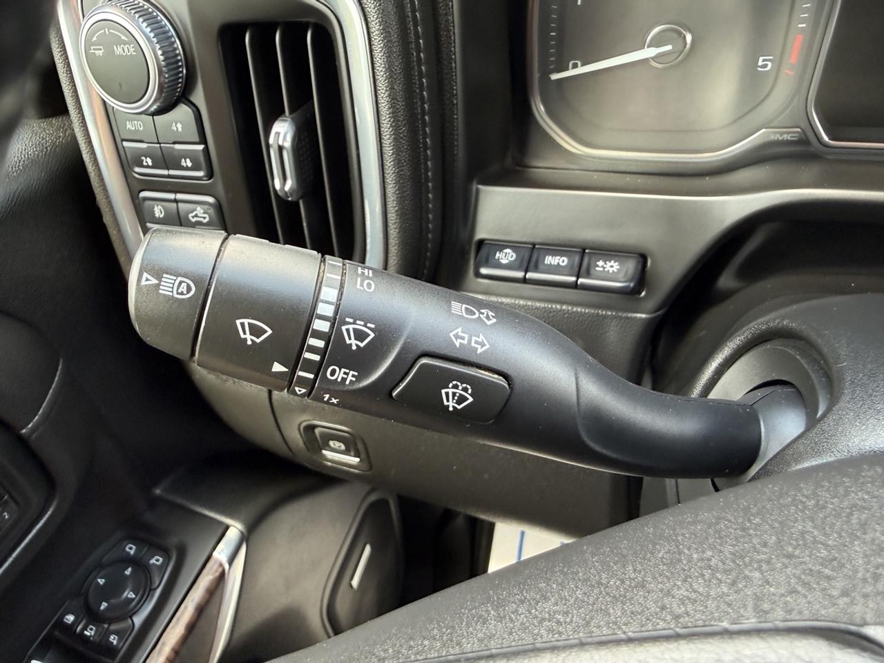 2021 GMC Sierra 2500 HD DENALI Photo