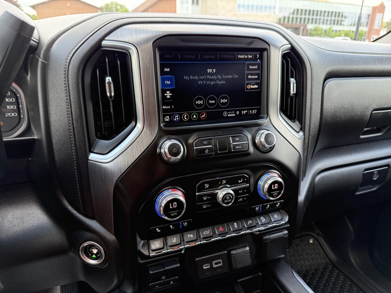 2021 GMC Sierra 2500 HD DENALI Photo