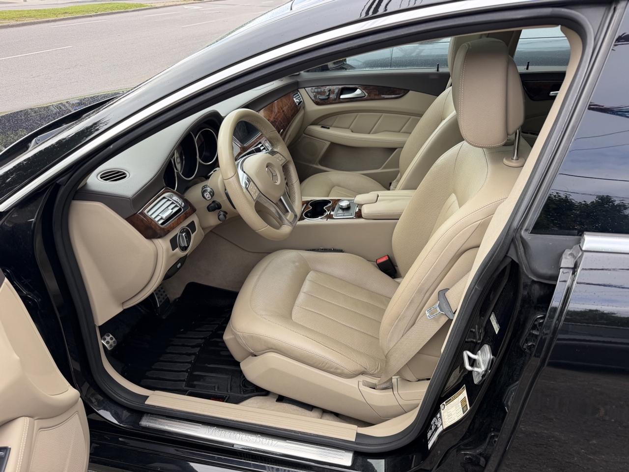 2013 Mercedes-Benz CLS CLS550 4MATIC Photo