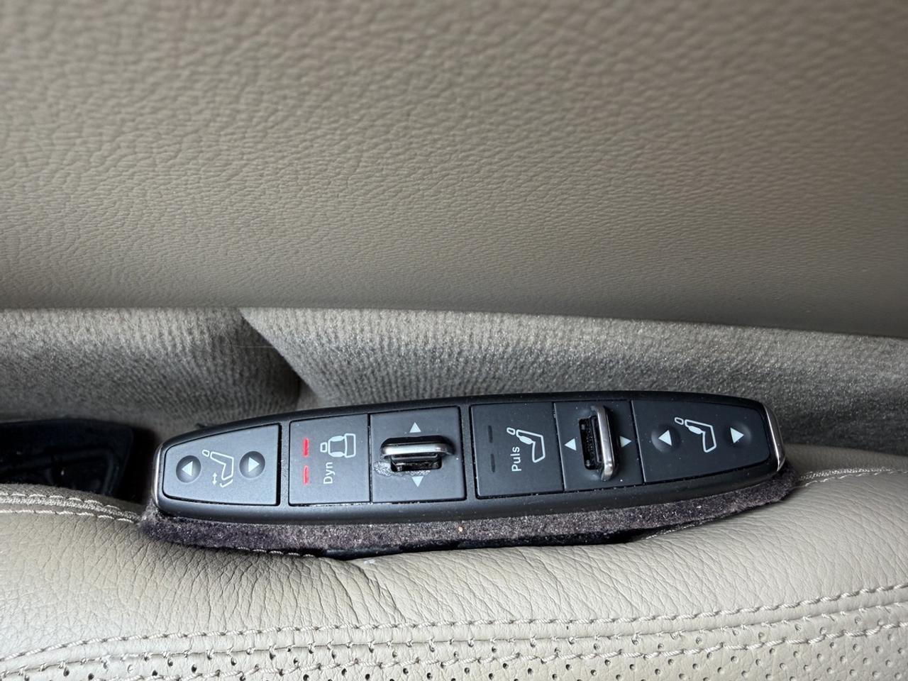 2013 Mercedes-Benz CLS CLS550 4MATIC Photo