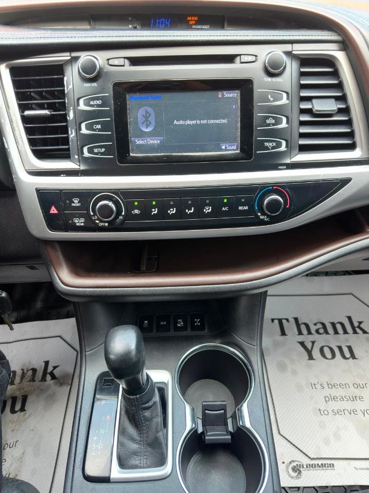 2016 Toyota Highlander AWD 4dr LE Photo