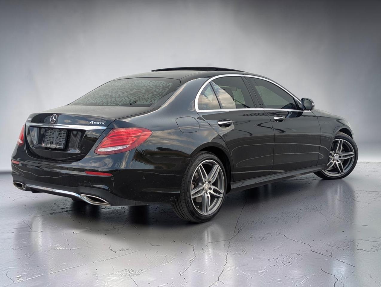 2017 Mercedes-Benz E-Class E300/Luxury/4MATIC/HeadsupDSP/360Cam Photo