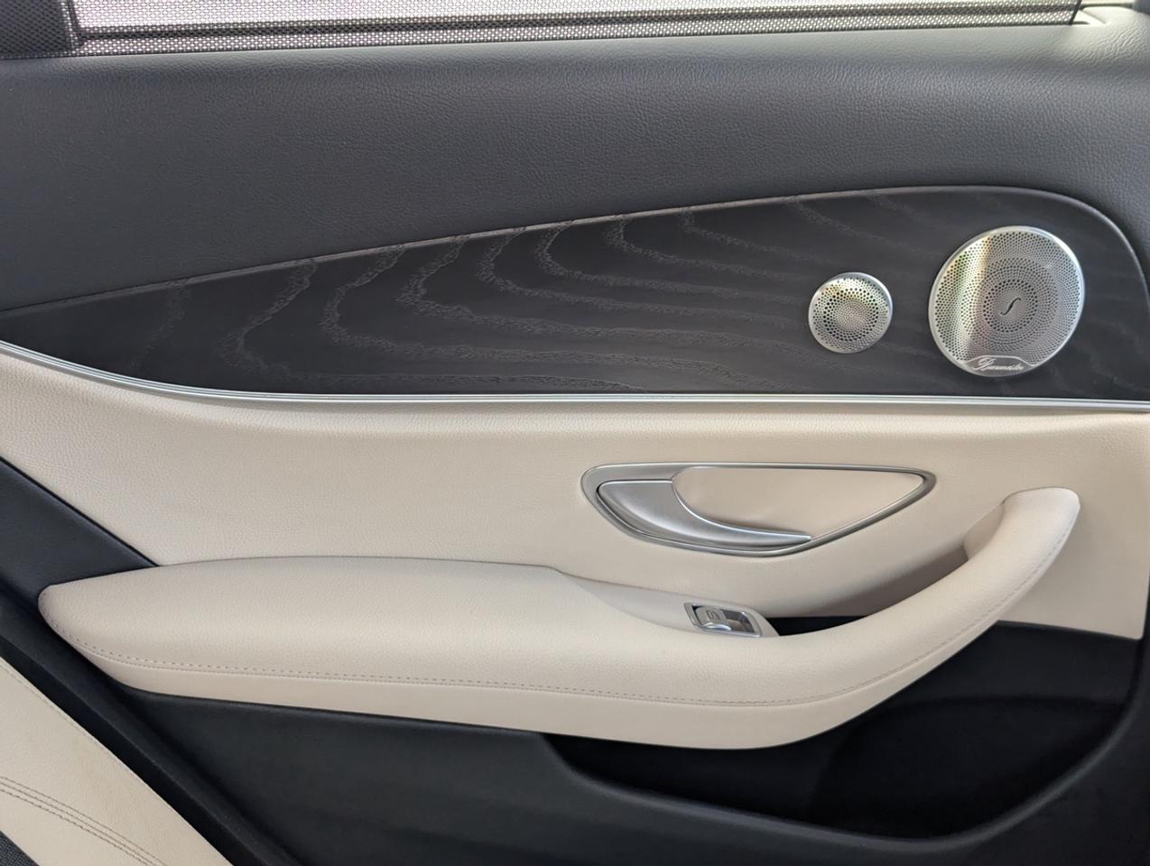 2017 Mercedes-Benz E-Class E300/Luxury/4MATIC/HeadsupDSP/360Cam Photo