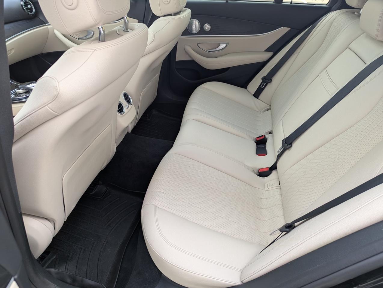 2017 Mercedes-Benz E-Class E300/Luxury/4MATIC/HeadsupDSP/360Cam Photo