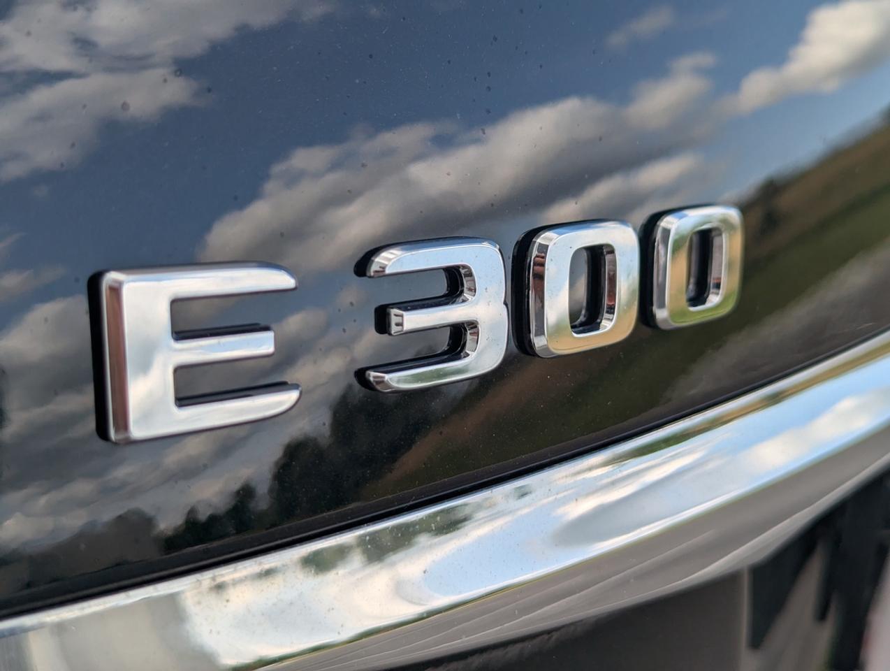 2017 Mercedes-Benz E-Class E300/Luxury/4MATIC/HeadsupDSP/360Cam Photo