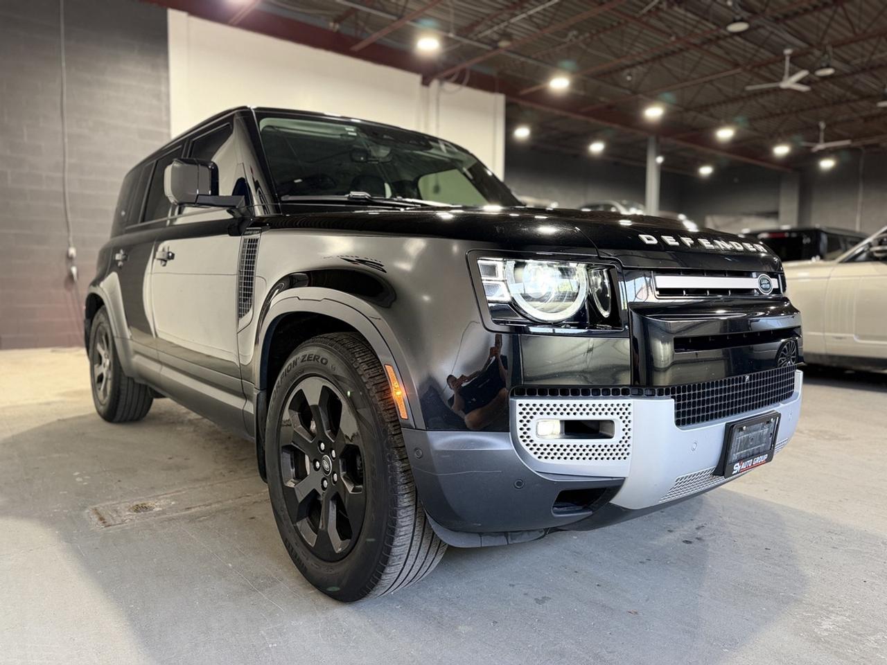 2023 Land Rover Defender SE Photo