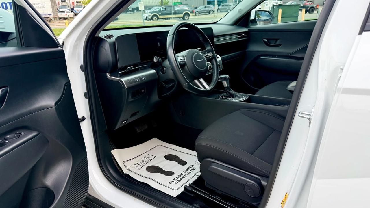2025 Hyundai KONA SEL Photo