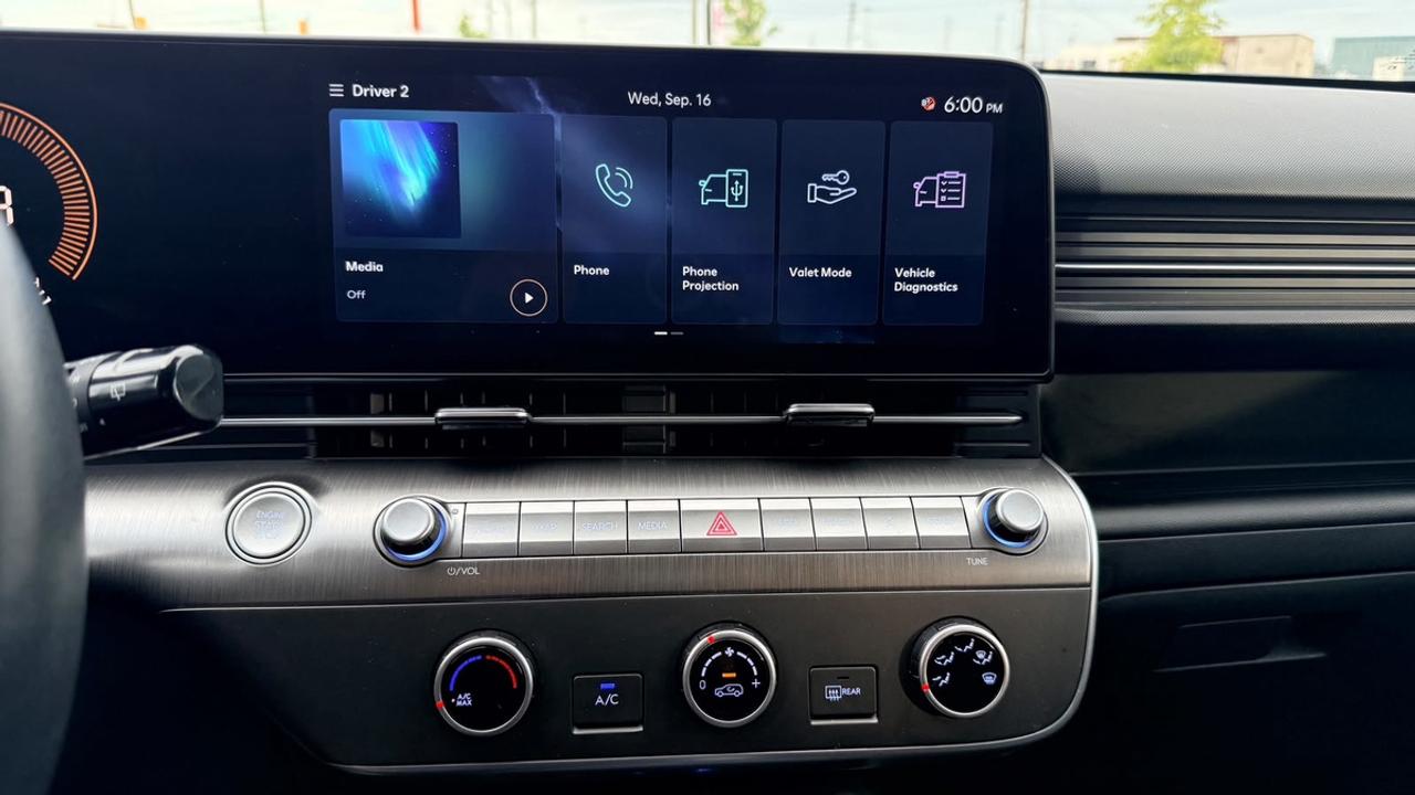 2025 Hyundai KONA SEL Photo