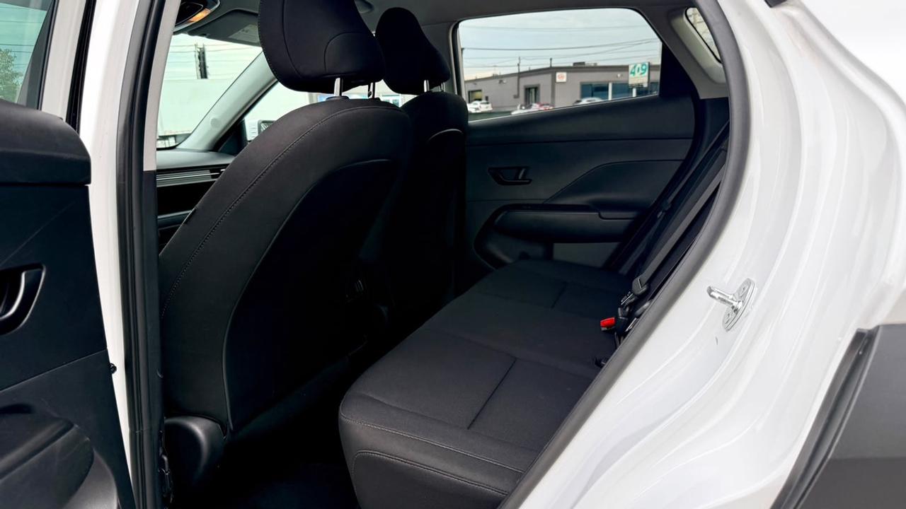 2025 Hyundai KONA SEL Photo
