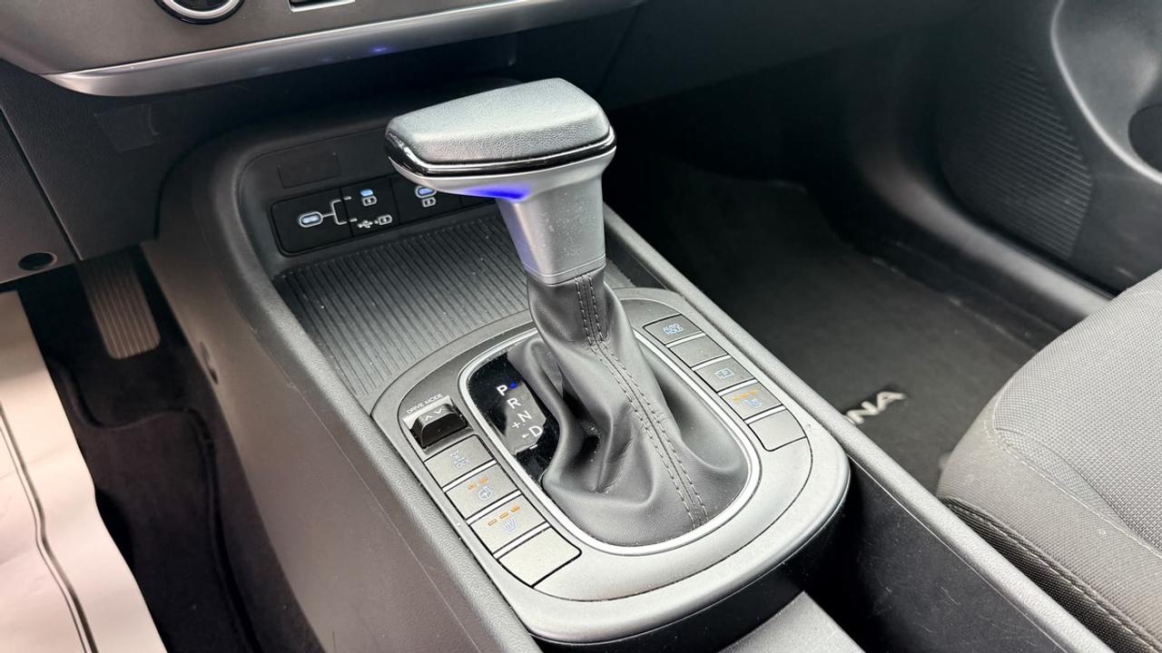 2025 Hyundai KONA SEL Photo