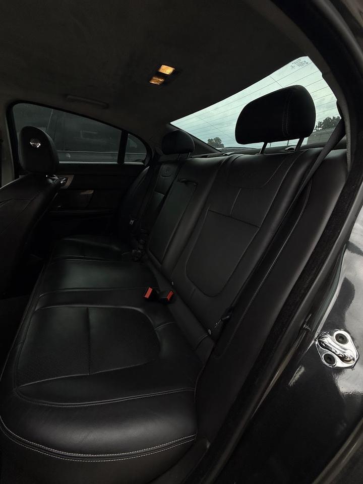 2015 Jaguar XFR SUPERCHARGED V8 Premium Photo