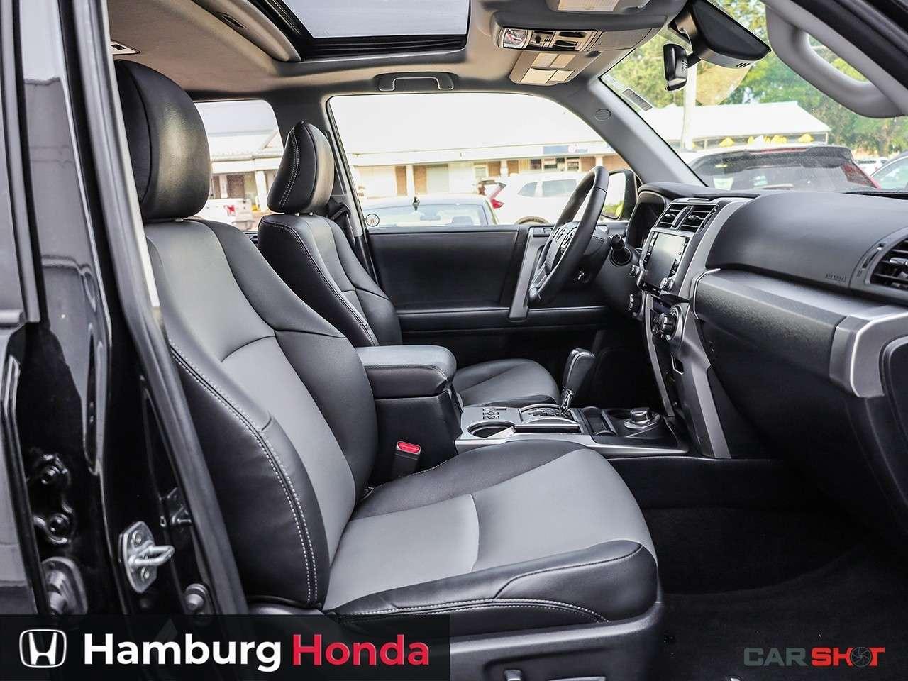 2022 Toyota 4Runner 4WD Photo