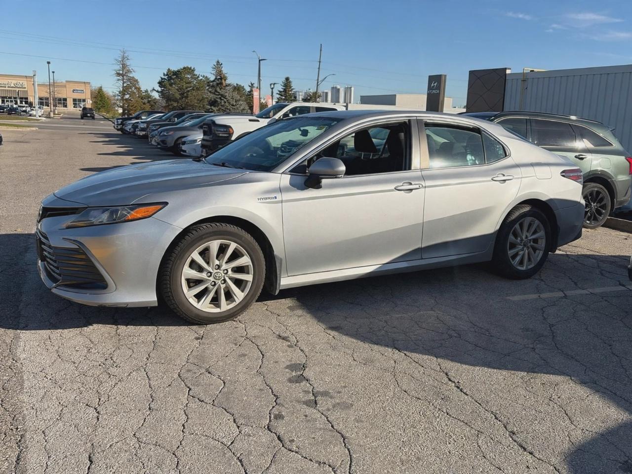 2021 Toyota Camry Hybrid LE Photo