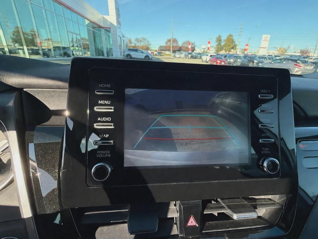 2021 Toyota Camry Hybrid LE Photo
