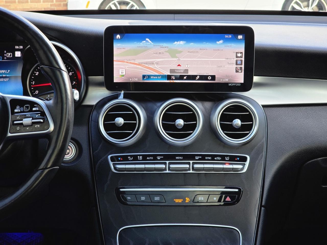 2021 Mercedes-Benz GLC 300 AMG 4Matic Photo