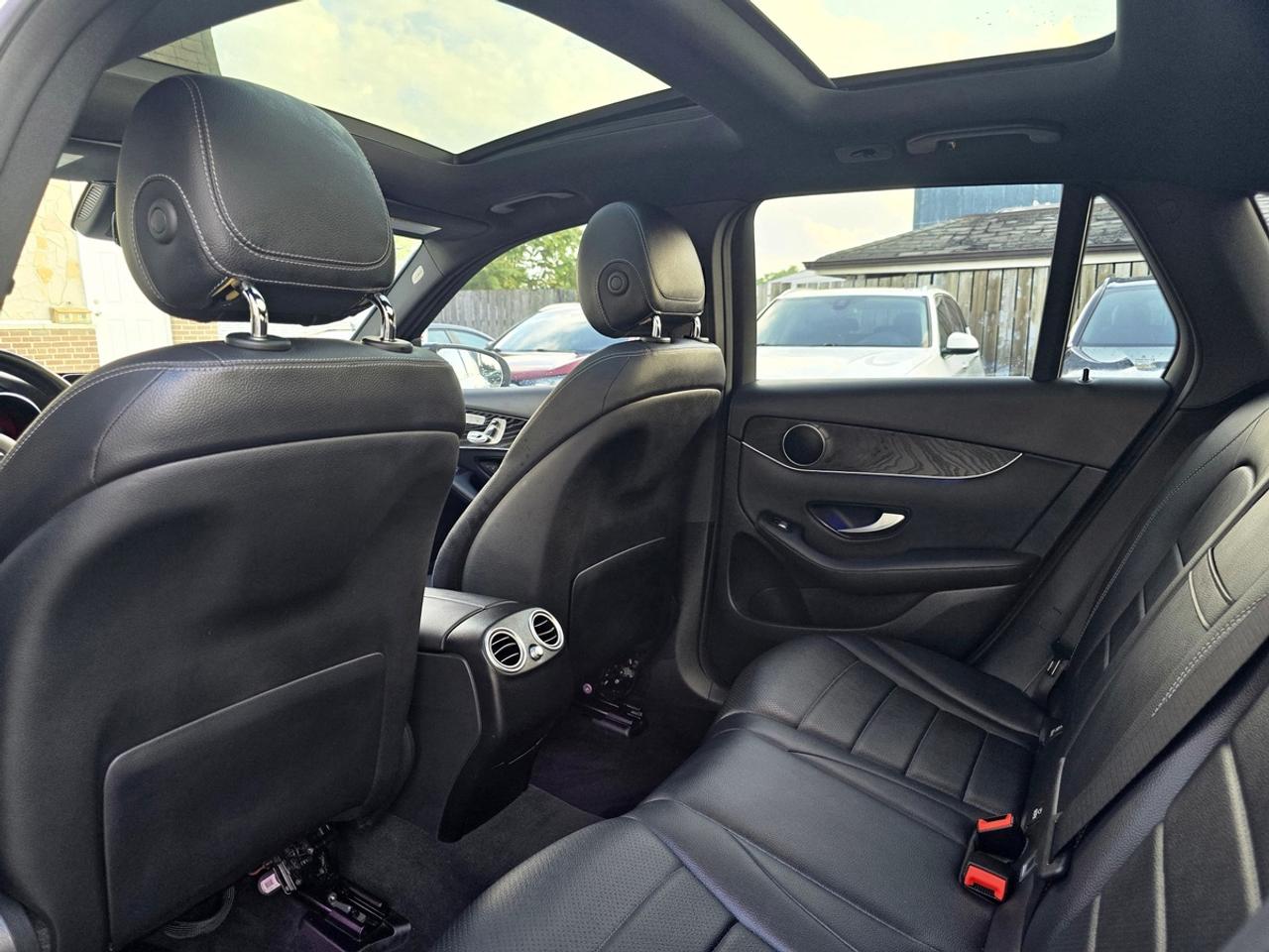 2021 Mercedes-Benz GLC 300 AMG 4Matic Photo