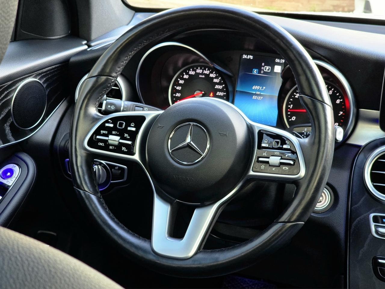 2021 Mercedes-Benz GLC 300 AMG 4Matic Photo