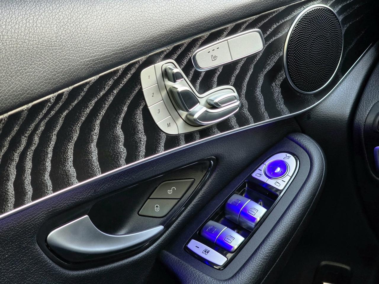 2021 Mercedes-Benz GLC 300 AMG 4Matic Photo