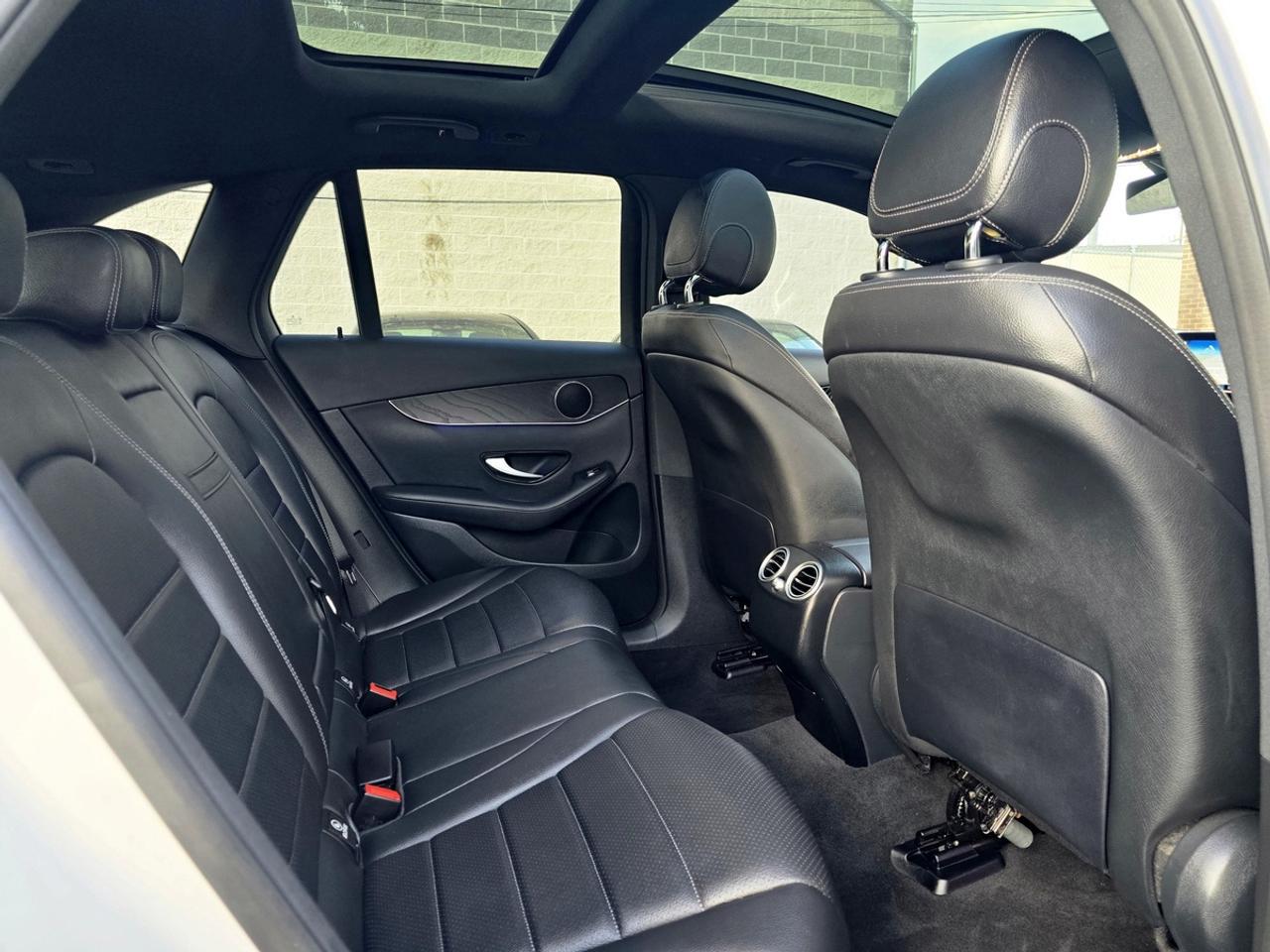 2021 Mercedes-Benz GLC 300 AMG 4Matic Photo