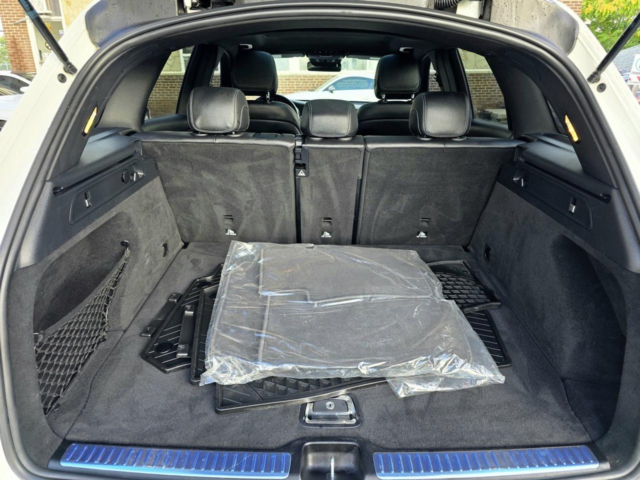 2021 Mercedes-Benz GLC 300 AMG 4Matic Photo
