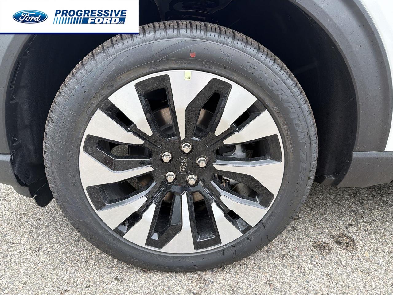 2026 Ford Explorer Platinum 4dr 4x4 Photo