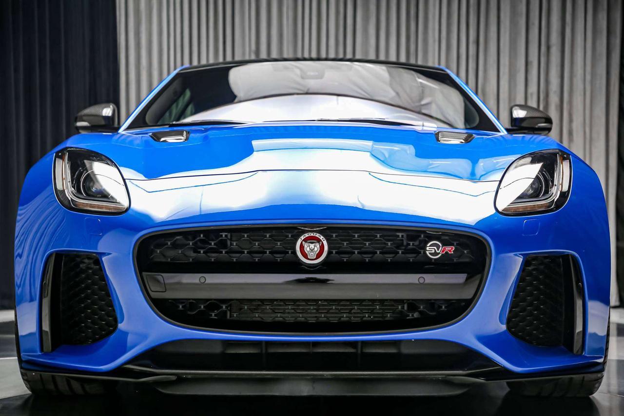 2017 Jaguar F-Type SVR AWD V8 SC 575HP CARBONCERAMIC NOACCIDNT LOWKM Photo