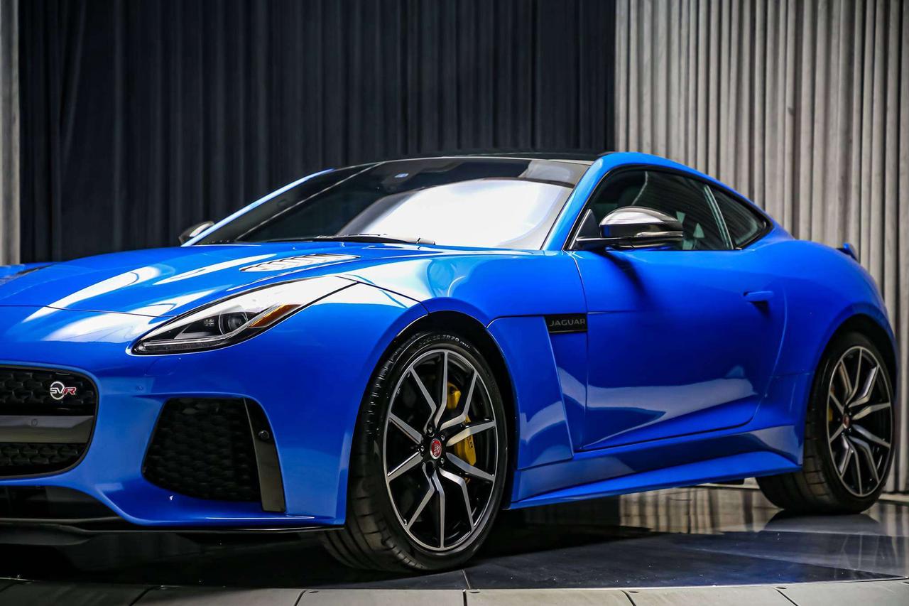 2017 Jaguar F-Type SVR AWD V8 SC 575HP CARBONCERAMIC NOACCIDNT LOWKM Photo